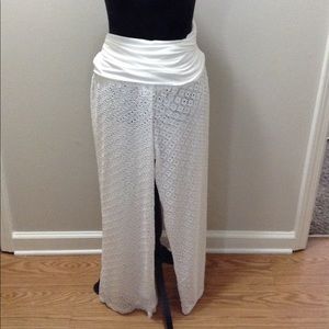 🔴 White knit beach pants/cover up